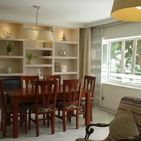 Carihuela 3 Bed Apt Daire *