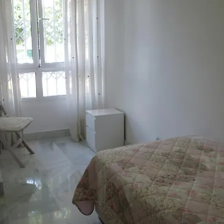 Carihuela 3 Bed Apt * Torremolinos